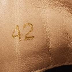 مملوكة مسبقًا Christian Louboutin Navy Blue Leather and Mesh Louis Junior Sneakers Size 42