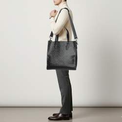 Pre Owned Coach Graham Black Signature Coated Canvas and Leather Tote