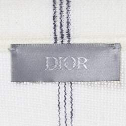 مملوكة مسبقًا تي شيرت ديور أوميه بخطوط بيضاء من الجيرسيه مقاس وسط