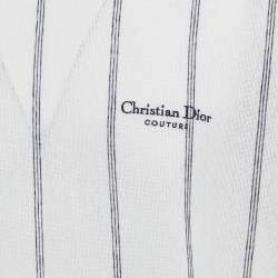 مملوكة مسبقًا تي شيرت ديور أوميه بخطوط بيضاء من الجيرسيه مقاس وسط