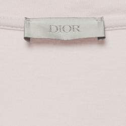 مملوكة مسبقًا تيشيرت ديور أوم وردي مطبوع برقبة دائرية مقاس كبير جدًا