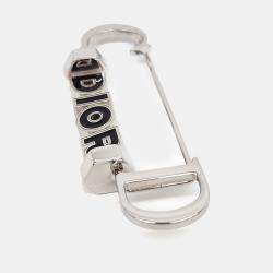 Pre Owned بروش ديور فضي بشعار