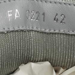 مملوكة مسبقًا Dior White/Grey Oblique Leather B27 Sneakers Size 42