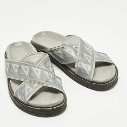 Pre Owned صندل منزلق ديور كانفاس وجلد رمادي CD دايموند مقاس 46