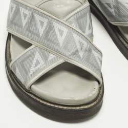 Pre Owned صندل منزلق ديور كانفاس وجلد رمادي CD دايموند مقاس 46