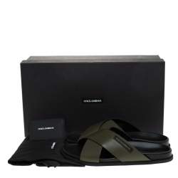 مملوكة مسبقًا صندل دولتشي أند غابانا سيور متعاكسة جلد أخضر زيتوني مقاس 44