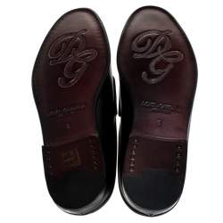 Pre Owned صندل سليب أون دولتشي أند غابانا شعار جلد مطرز أسود مقاس 40