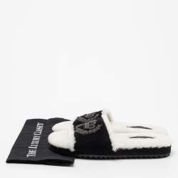 Pre Owned صندل سلايد فلات دولتشي آند غابانا سويدي وفرو أبيض / أسود بتاج مزين بالكريستال مقاس 41.5 سم