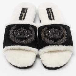 Pre Owned صندل سلايد فلات دولتشي آند غابانا سويدي وفرو أبيض / أسود بتاج مزين بالكريستال مقاس 41.5 سم