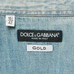 مملوكة مسبقًا قميص دولتشي أند غابانا جينز متلاشي أزرق ضيق مقاس كبير جدا