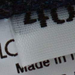 Pre Owned بنطلون جينز دولتشي أند غابانا مزين لوحة معدنية نمط ممزق دنيم مغسول أزرق فاتح مقاس وسط (ميديوم)