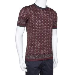 مملوكة مسبقًا تي شيرت دولتشي أند غابانا رقبة مستديرة قطن مطبوع هندسي عنابي وسط (ميديوم)