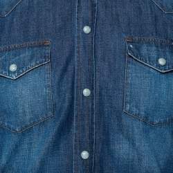 مملوكة مسبقًا قميص دولتشي أند غابانا أزرار أمامية دنيم خفيف الوزن أزرق مقاس كبير (لارج)