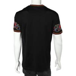 مملوكة مسبقًا تي شيرت دولتشي أند غابانا قطن أسود هيرالديك برقبة مستديرة مقاس كبير جدًا - إكس لارج