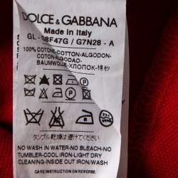 مملوكة مسبقًا تي شيرت بولو دولتشي أند غابانا قطن أحمر بيك يه مزين ياقة مخططة مقاس كبير (لارج)