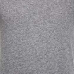 مملوكة مسبقًا تي شيرت دولتشي أند غابانا رقبة حرف في قطن رمادي مقاس صغير