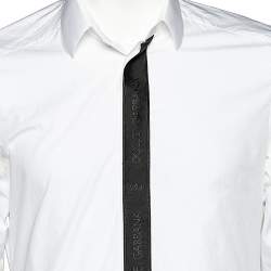 Pre Owned قميص دولتشي أند غابانا غولد فيت قطن أبيض قصات متباينة تفاصيل شريط بشعار الماركة مقاس متوسط - ميديوم 