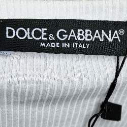 مملوكة مسبقًا تي شيرت دولتشي أند غابانا تريكو مضلع أبيض رقبة حرف في مقاس كبير - لارج