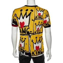 مملوكة مسبقًا تي شيرت دولتشي أند غابانا قطن أصفر طباعة غرافيتي برقبة مستديرة مقاس متوسط - ميديوم 