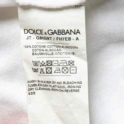 Pre Owned تي شيرت دولتشي أند غابانا قطن أبيض طبعة شعار الماركة بأكمام قصيرة مقاس صغير جدًا - إكس سمول 