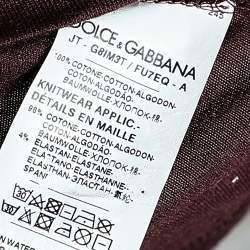 مملوكة مسبقًا تي شيرت دولتشي أند غابانا رقبة مستديرة تفاصيل شعار علامة تجارية قطن عنابي مقاس كبير