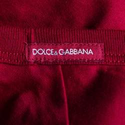 مملوكة مسبقًا تي شيرت دولتشي & غابانا  قطن أحمر برقبة حرف V وأكمام قصيرة مقاس صغير - سمول