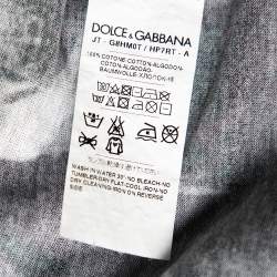 Pre Owned تي شيرت دولتشي أند غابانا جوسيبي ليون مطبوع مونوكرومي برقبة مستديرة مقاس كبير جدًا جدًا - إكس إكس لارج