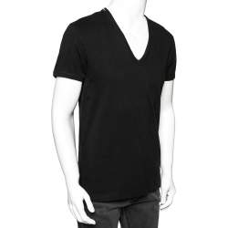 مملوكة مسبقًا تي شيرت دولتشي أند غابانا قطن أسود رقبة حرف في مقاس كبير ( لارج )