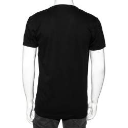 مملوكة مسبقًا تي شيرت دولتشي أند غابانا قطن أسود رقبة حرف في مقاس كبير ( لارج )