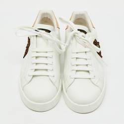 مملوكة مسبقًا حذاء رياضي دولتشي أند غابانا بورتوفينو جلدي أبيض/ذهبي مزين بتاج مقاس 44.5