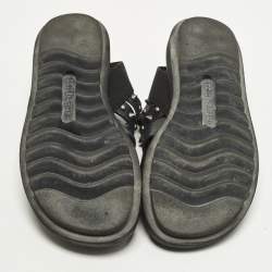 Pre Owned صندل دولتشي أند غابانا جلد أسود بسيور متقاطعة ومسامير مقاس 42