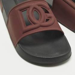 Pre Owned Dolce & Gabbana DG Logo Size 44 Burgundy Rubber Flat Slides