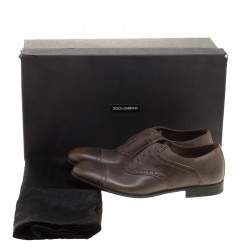 مملوكة مسبقًا حذاء أوكسفورد دولتشي أند غابانا بروغ جلد بني مقاس 39.5