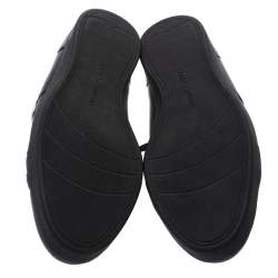 Pre Owned حذاء رياضي دولتشي آند غابانا مزين بلوحة محفور عليها شعار الماركة جلد أسود مقاس 41