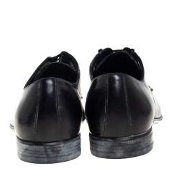 مملوكة مسبقًا حذاء ديربي دولتشي أند غابانا جلد ثنائي اللون برباط مقاس 42.5