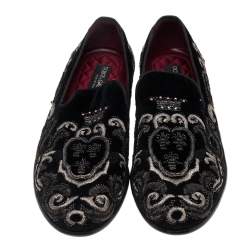 Pre Owned حذاء لوفرز دولتشي أند غابانا سليب أون قطيفة مطرز أسود مقاس 41