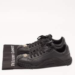 مملوكة مسبقًا Dolce & Gabbana Black Leather NS1 Logo Low Top Sneakers Size 43.5