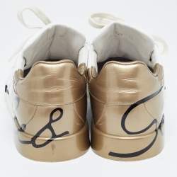 مملوكة مسبقًا Dolce and Gabbana White/Gold Logo Print Leather and Patent Portofino Sneakers Size 44