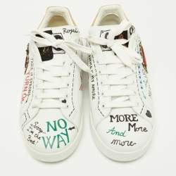 مملوكة مسبقًا حذاء رياضي دولتشي أند غابانا جلد أبيض مزخرف لؤلؤ ومرصع رباط مقاس 40.5