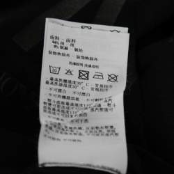 Pre Owned تي شيرت امبوريو أرماني قطن أسود مطبوع برقبة عريضة مقاس صغير (سمول )