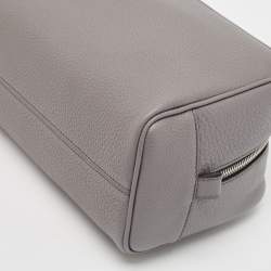 مملوكة مسبقًا Fendi Grey Leather Travel Kit Pouch
