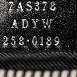 مملوكة مسبقًا Fendi Grey Leather Travel Kit Pouch