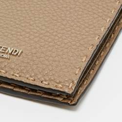 مملوكة مسبقًا Fendi Dark Beige Selleria Leather Bifold Wallet