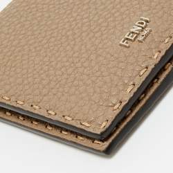 مملوكة مسبقًا Fendi Dark Beige Selleria Leather Bifold Wallet