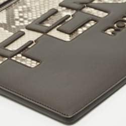 مملوكة مسبقًا جراب فندي جلد بني/بيج بجلد الثعبان فلات