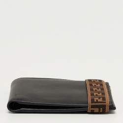 مملوكة مسبقًا Fendi Zucca Strap Black Leather Bifold Wallet