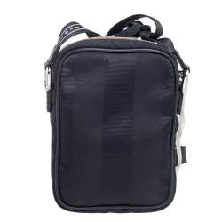 مملوكة مسبقًا Fendi Black Pequin Nylon Small Logo Patch Messenger Bag