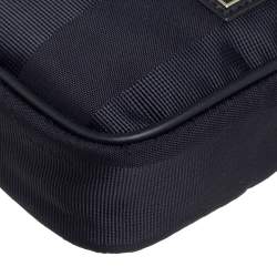 مملوكة مسبقًا Fendi Black Pequin Nylon Small Logo Patch Messenger Bag