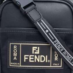مملوكة مسبقًا Fendi Black Pequin Nylon Small Logo Patch Messenger Bag