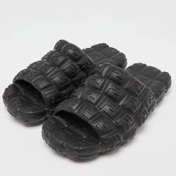 Fendi Black Logo Embossed Rubber Cloud Slides Size 44